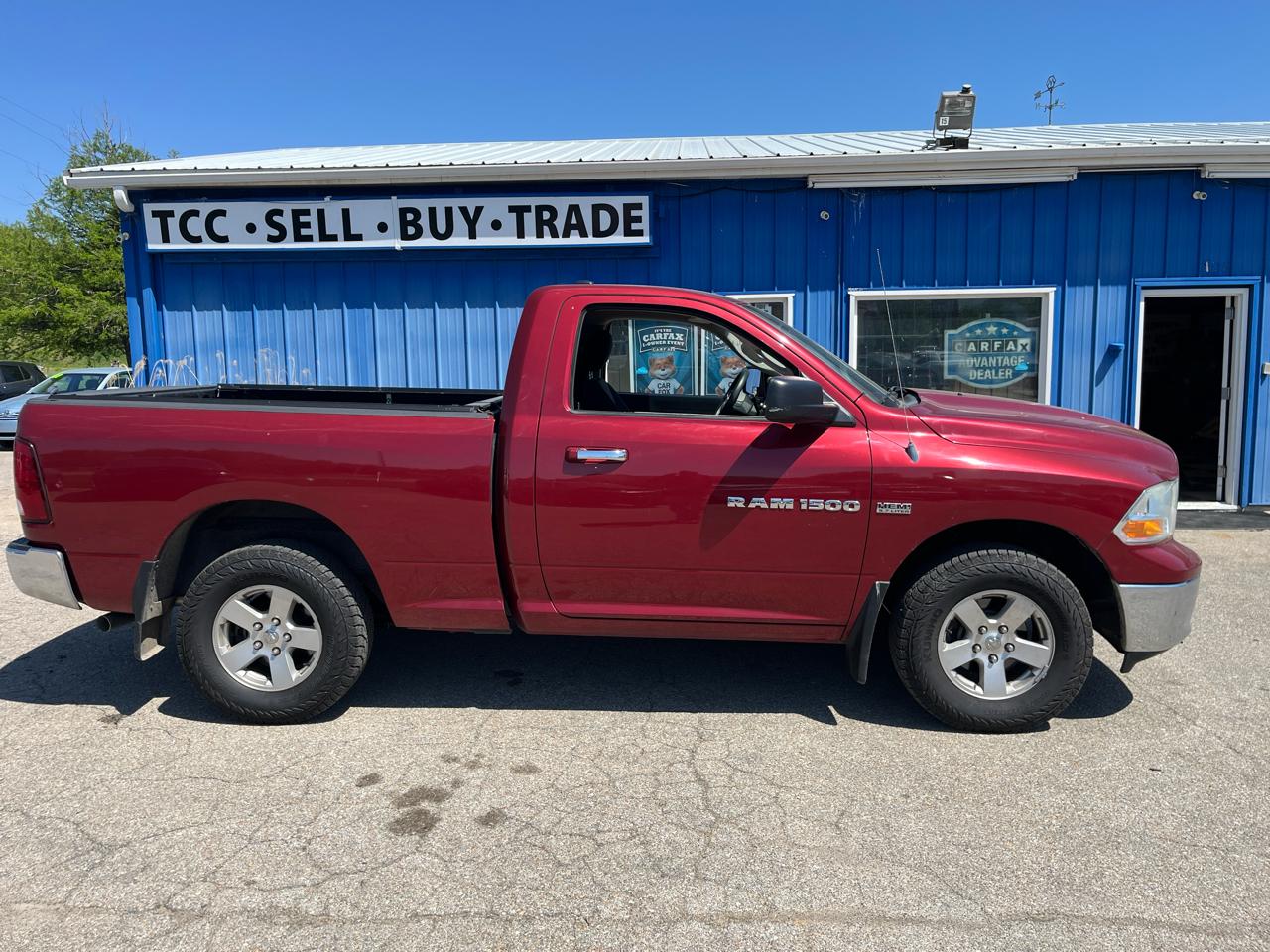 RAM 1500 4WD Reg Cab 120.5" SLT 2011