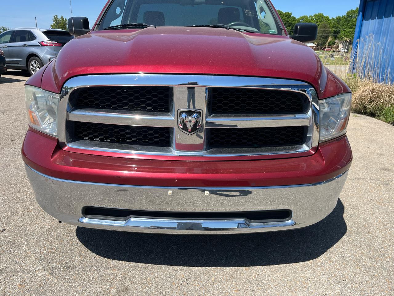 RAM 1500 4WD Reg Cab 120.5" SLT 2011