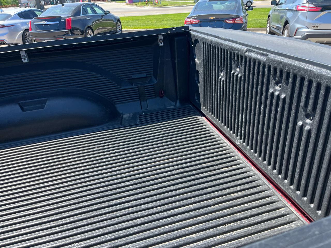 RAM 1500 4WD Reg Cab 120.5" SLT 2011