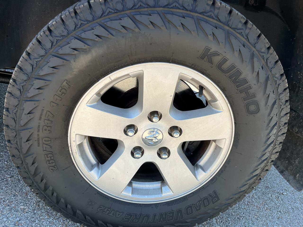 RAM 1500 4WD Reg Cab 120.5" SLT 2011