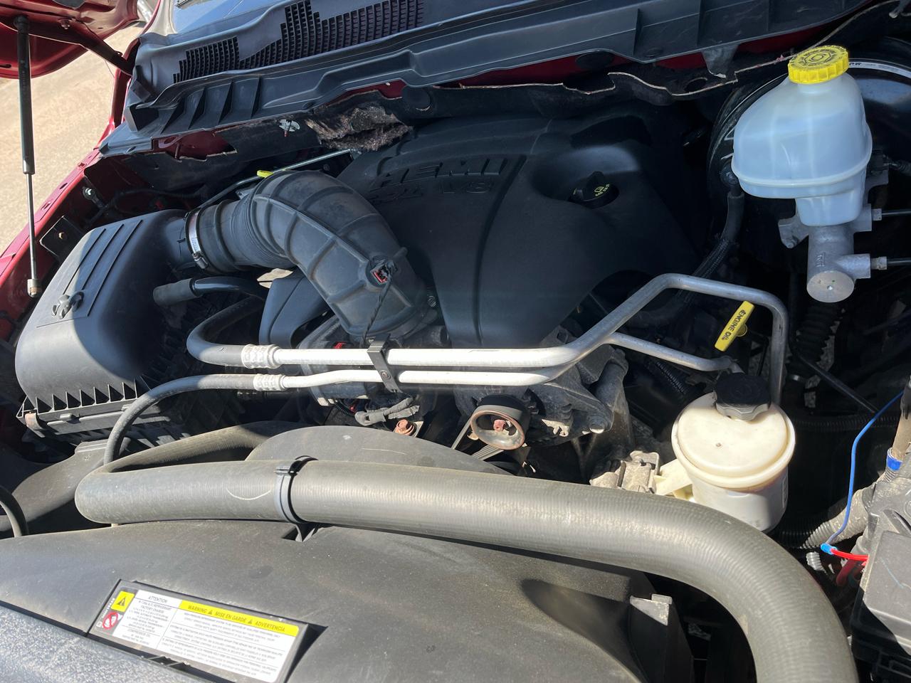 RAM 1500 4WD Reg Cab 120.5" SLT 2011