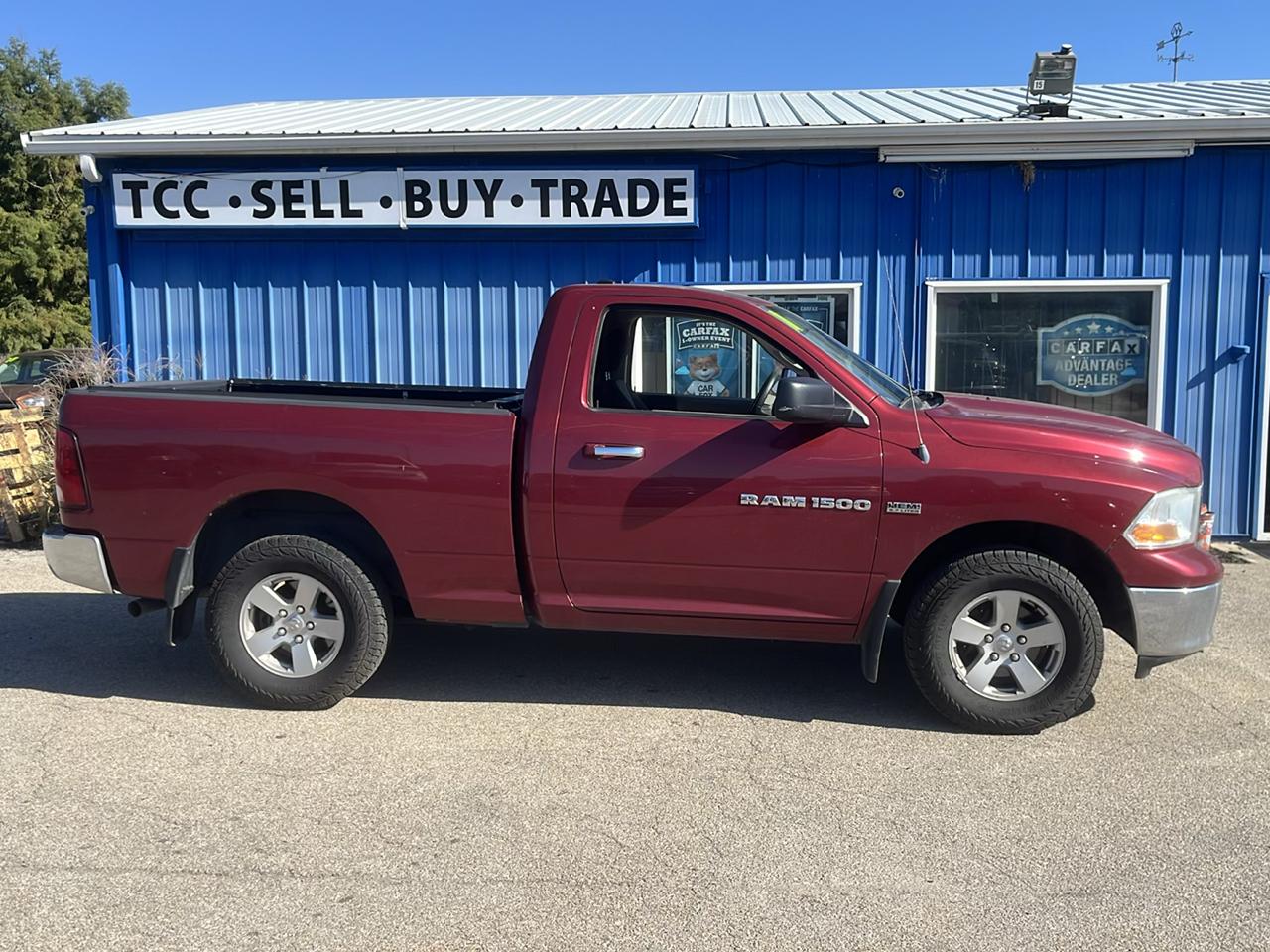 RAM 1500 4WD Reg Cab 120.5" SLT 2011