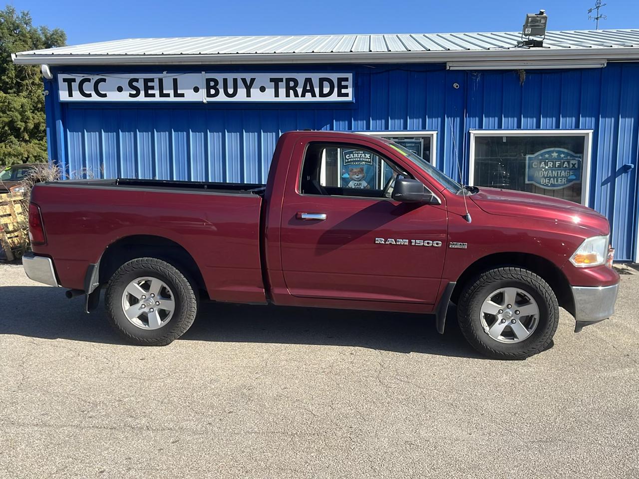 RAM 1500 4WD Reg Cab 120.5" SLT 2011
