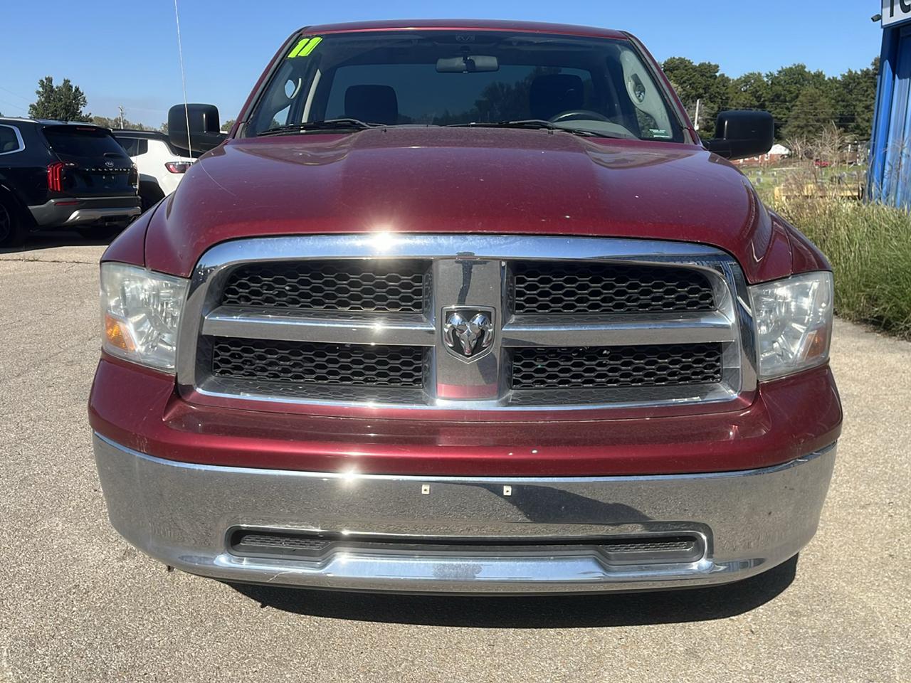 RAM 1500 4WD Reg Cab 120.5" SLT 2011