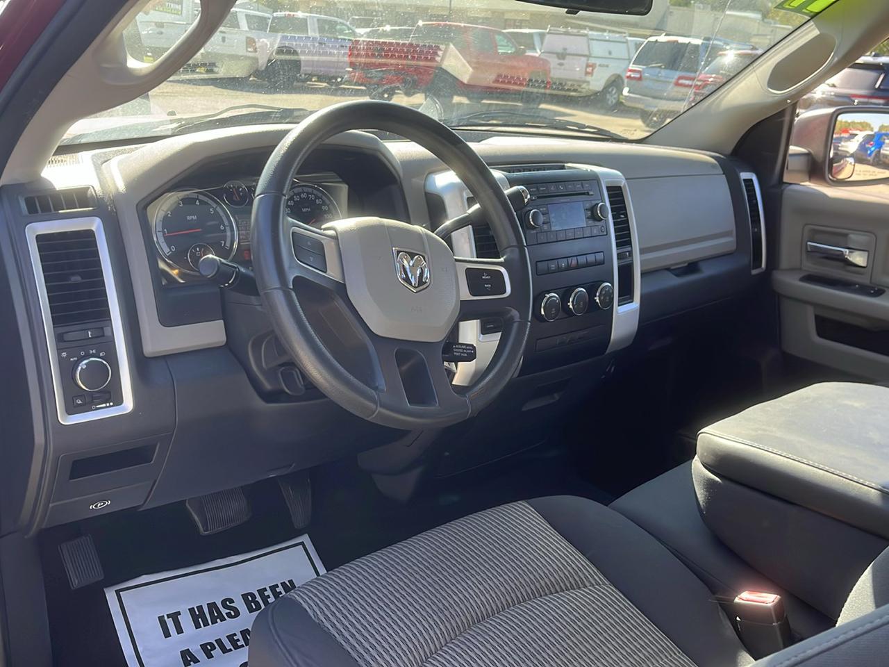 RAM 1500 4WD Reg Cab 120.5" SLT 2011