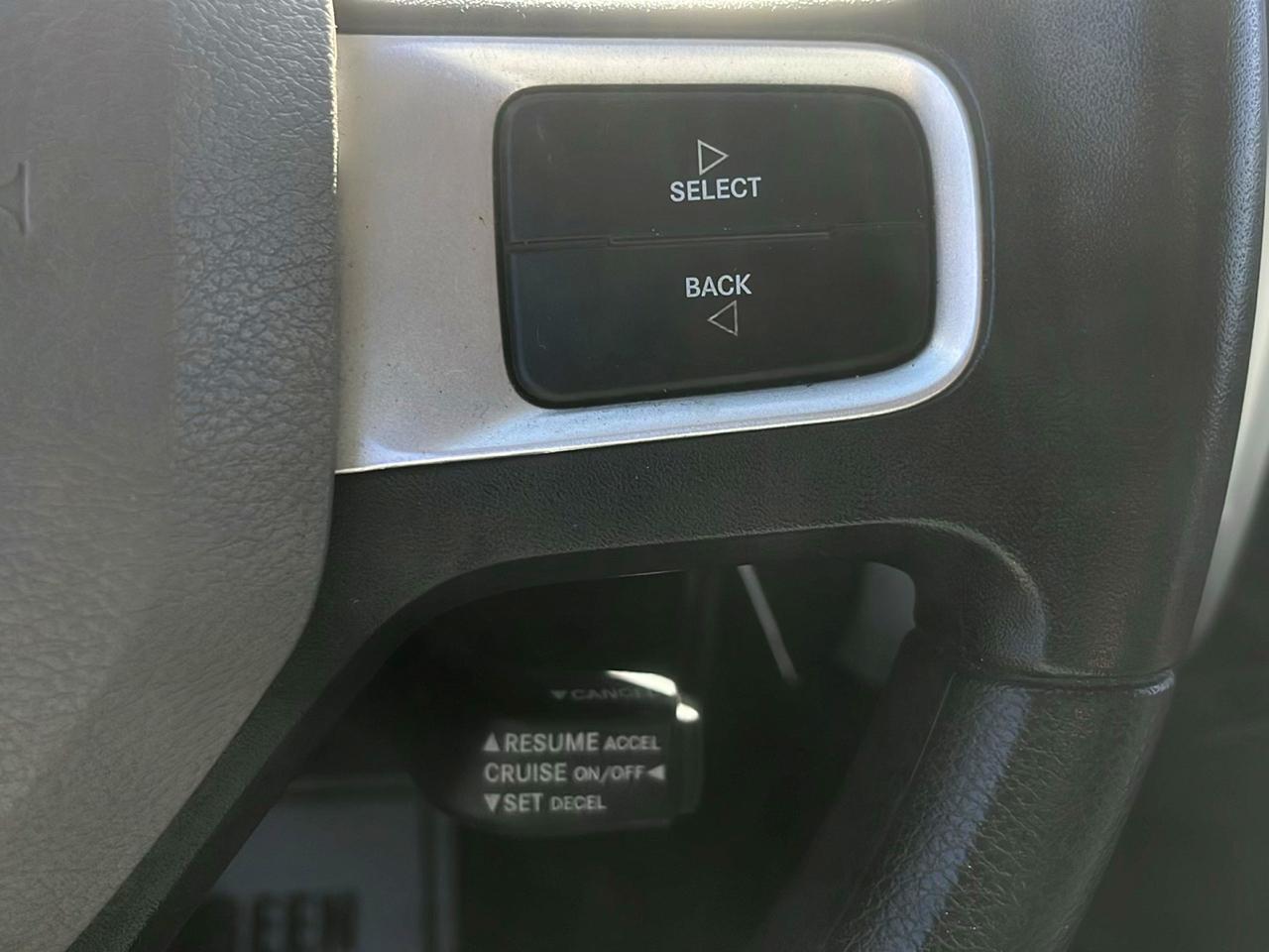 RAM 1500 4WD Reg Cab 120.5" SLT 2011