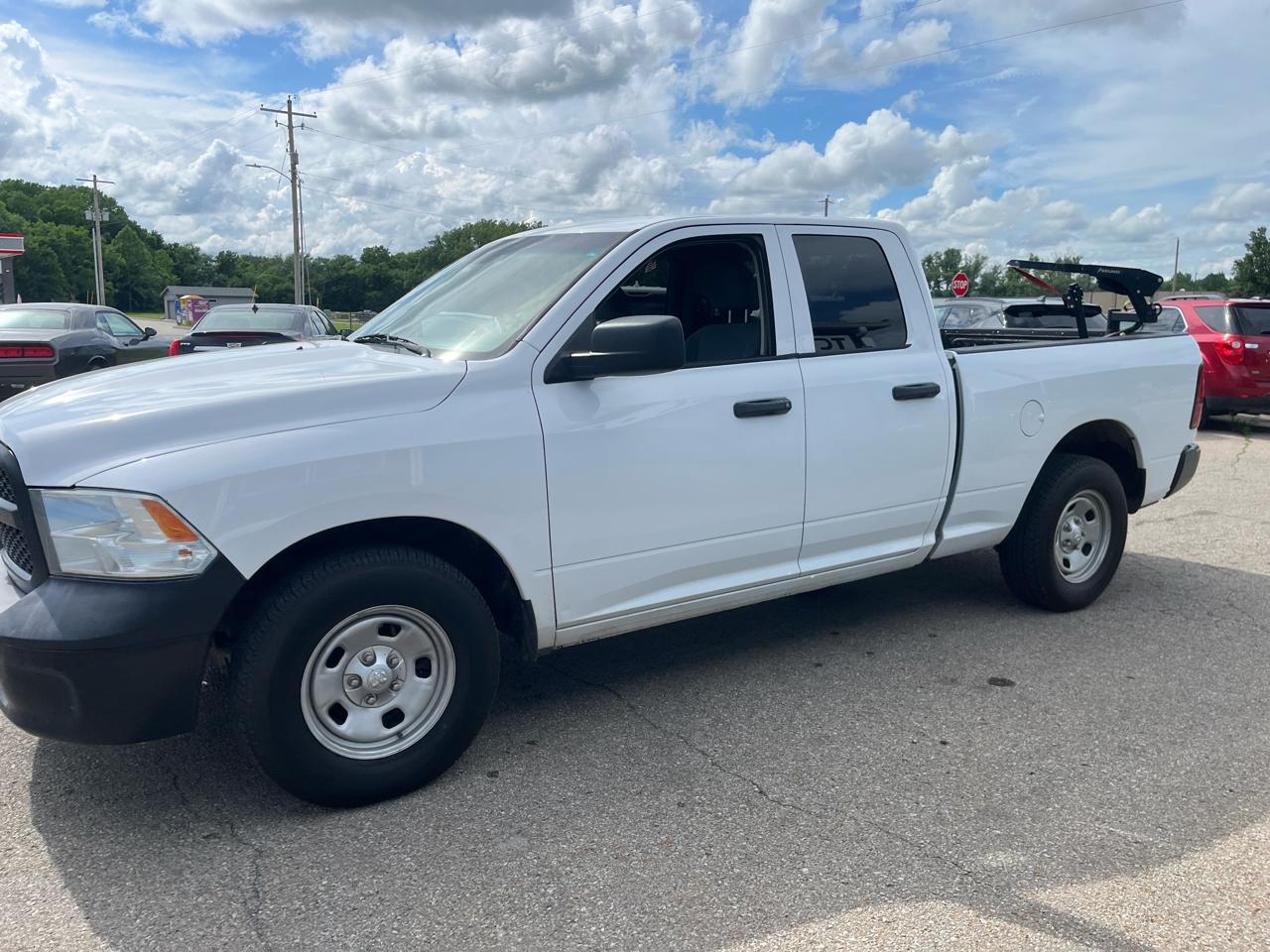 RAM 1500 Classic Tradesman 4x2 Quad Cab 6'4" Box 2019