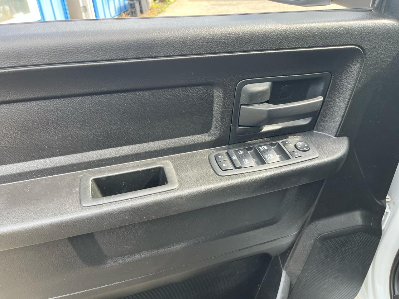 RAM 1500 Classic Tradesman 4x2 Quad Cab 6'4" Box 2019