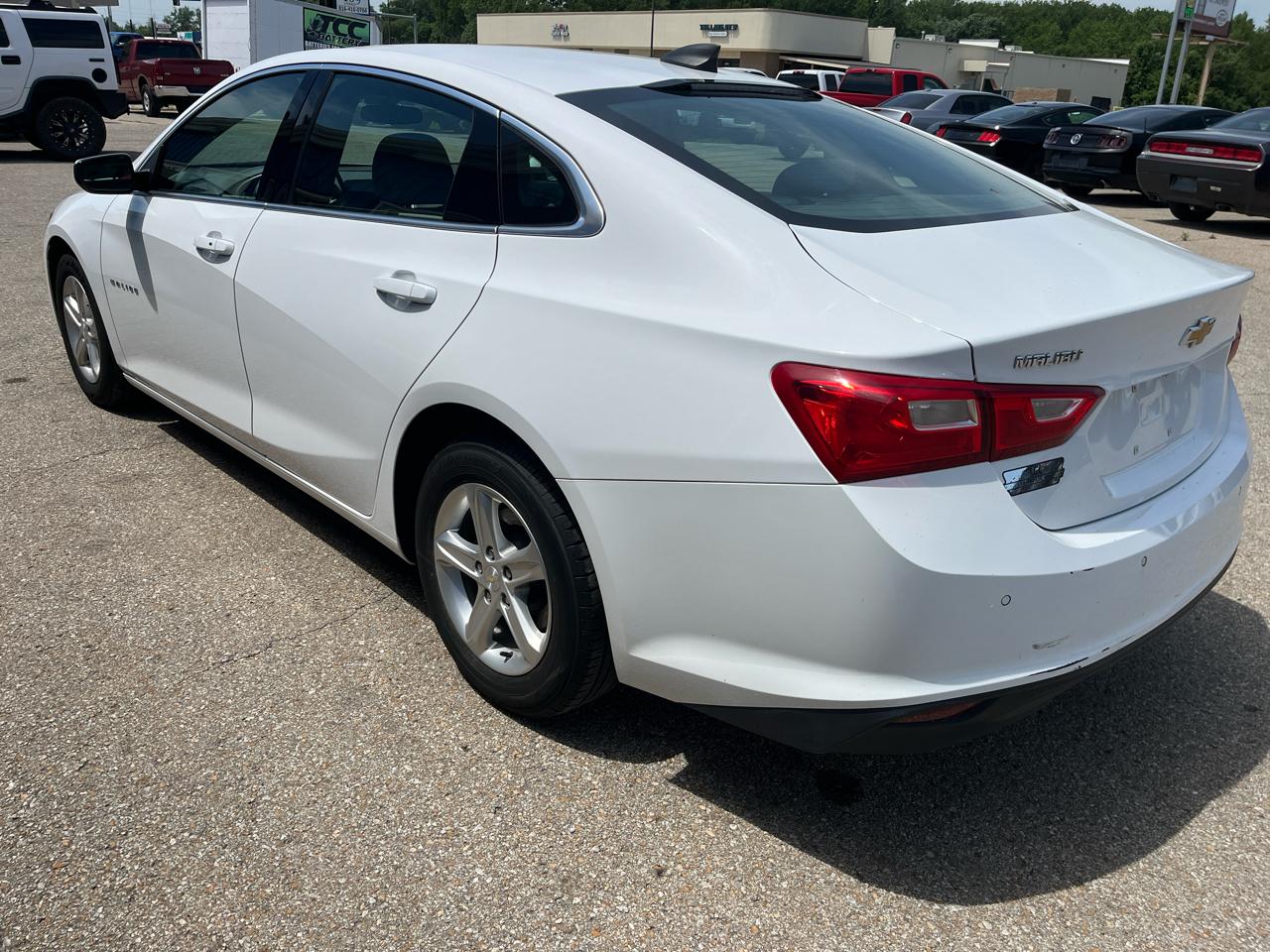 Chevrolet Malibu 4dr Sdn LS w/1FL 2021