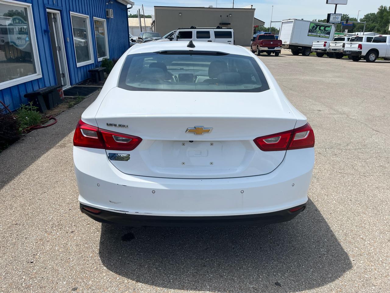 Chevrolet Malibu 4dr Sdn LS w/1FL 2021
