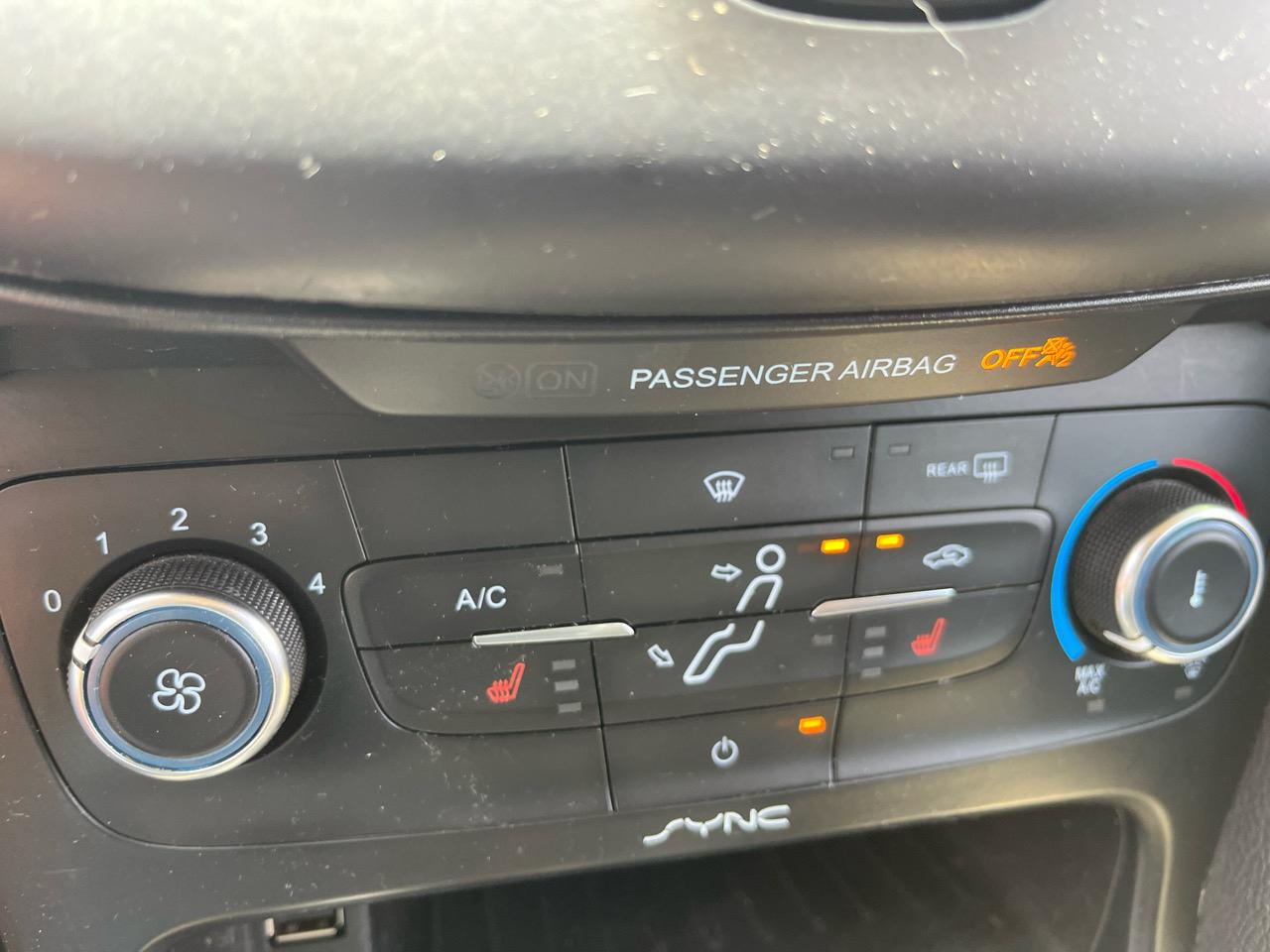 Ford Focus SE Sedan 2018