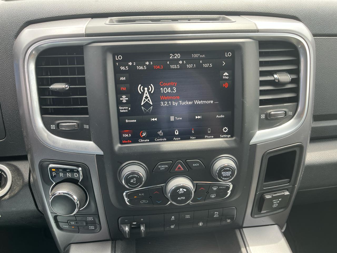 RAM 1500 Classic Warlock 4x4 Crew Cab 5'7" Box 2022