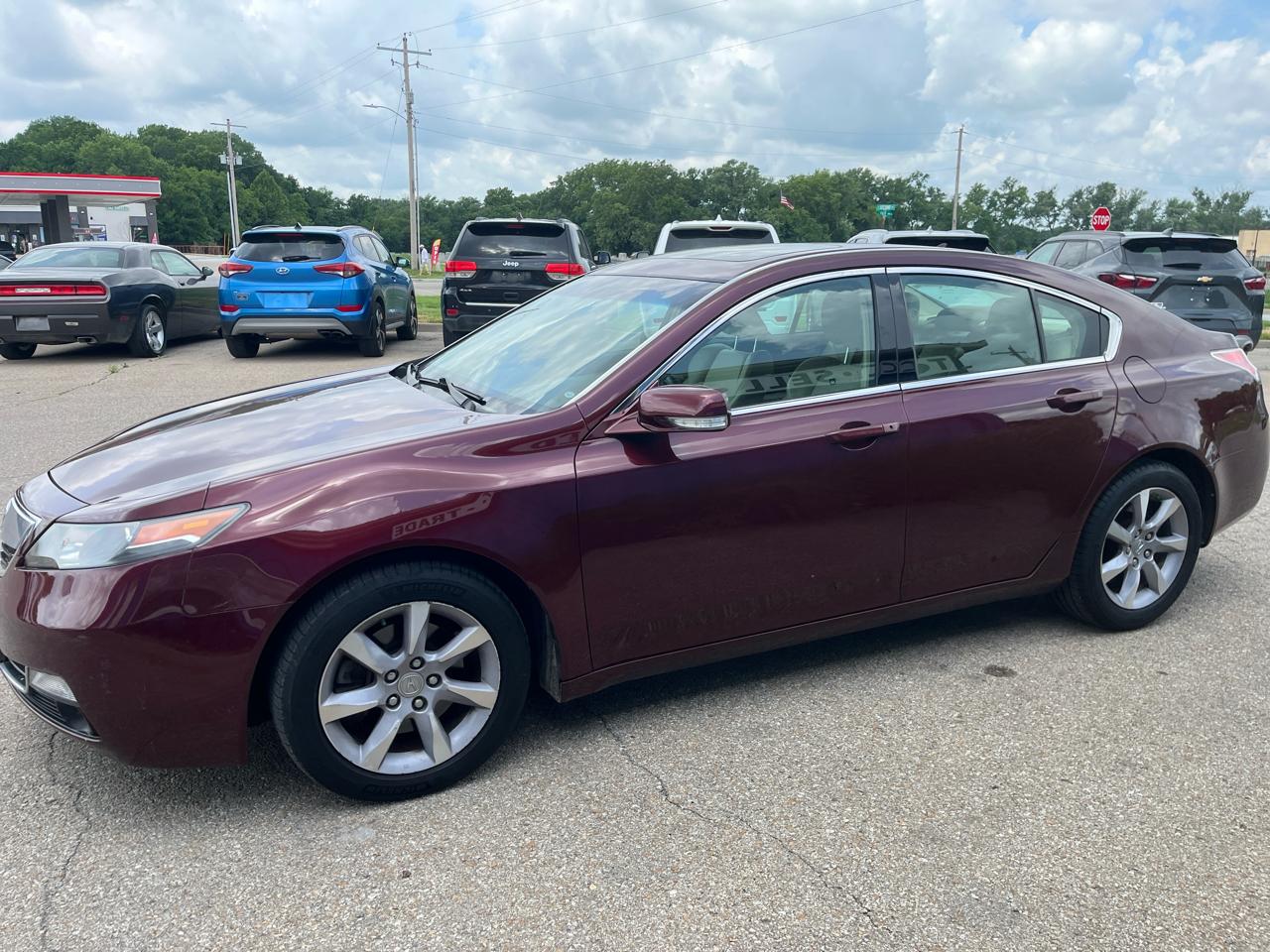 Acura TL 4dr Sdn Auto 2WD 2013