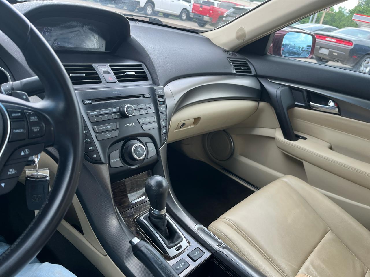 Acura TL 4dr Sdn Auto 2WD 2013