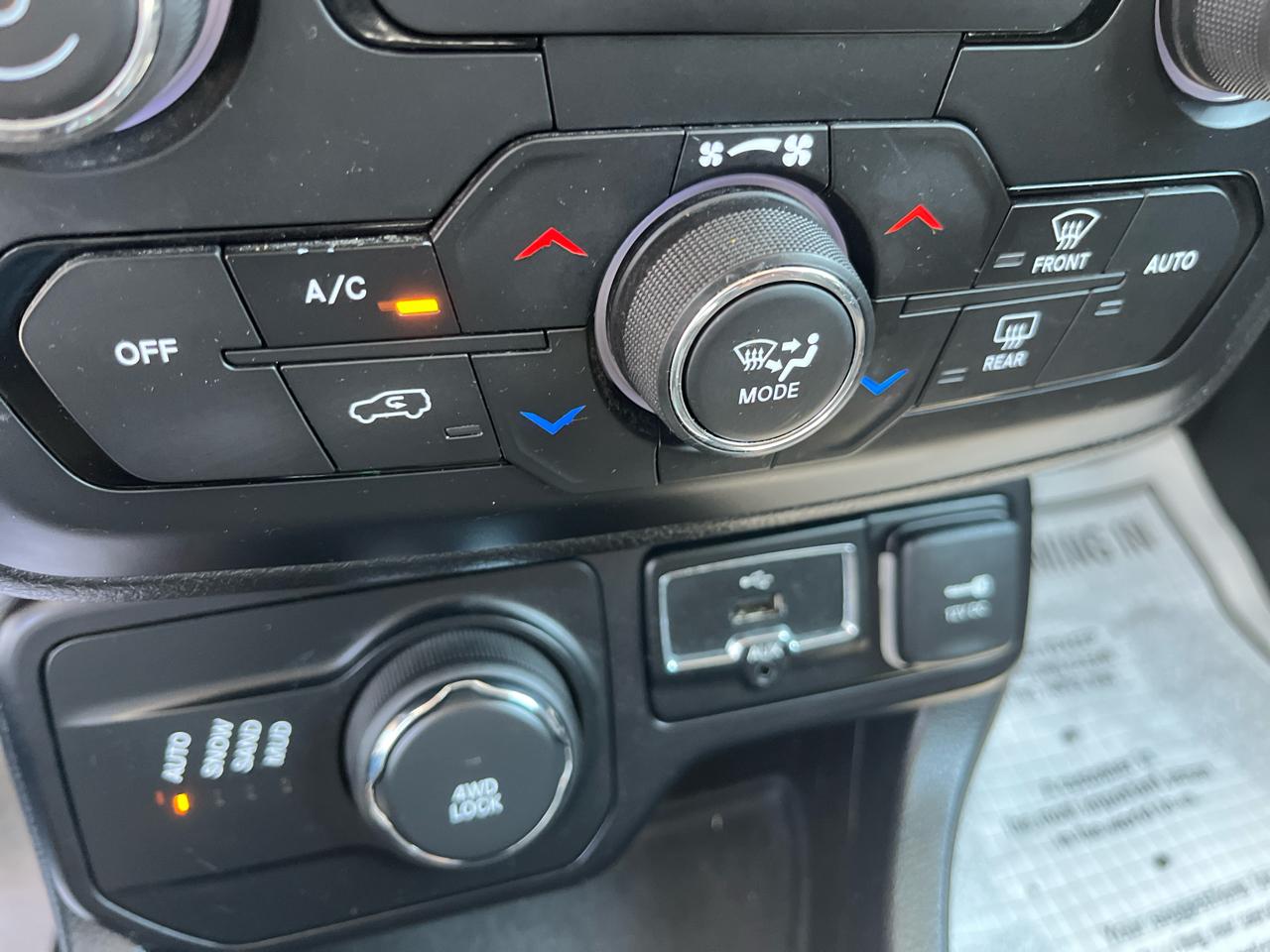 2018 Jeep Renegade Latitude - Photo 16