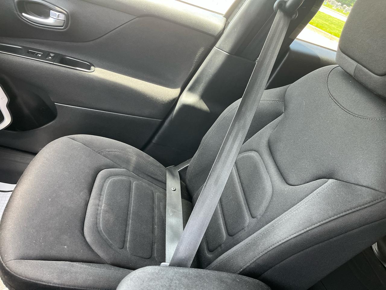 2018 Jeep Renegade Latitude - Photo 19