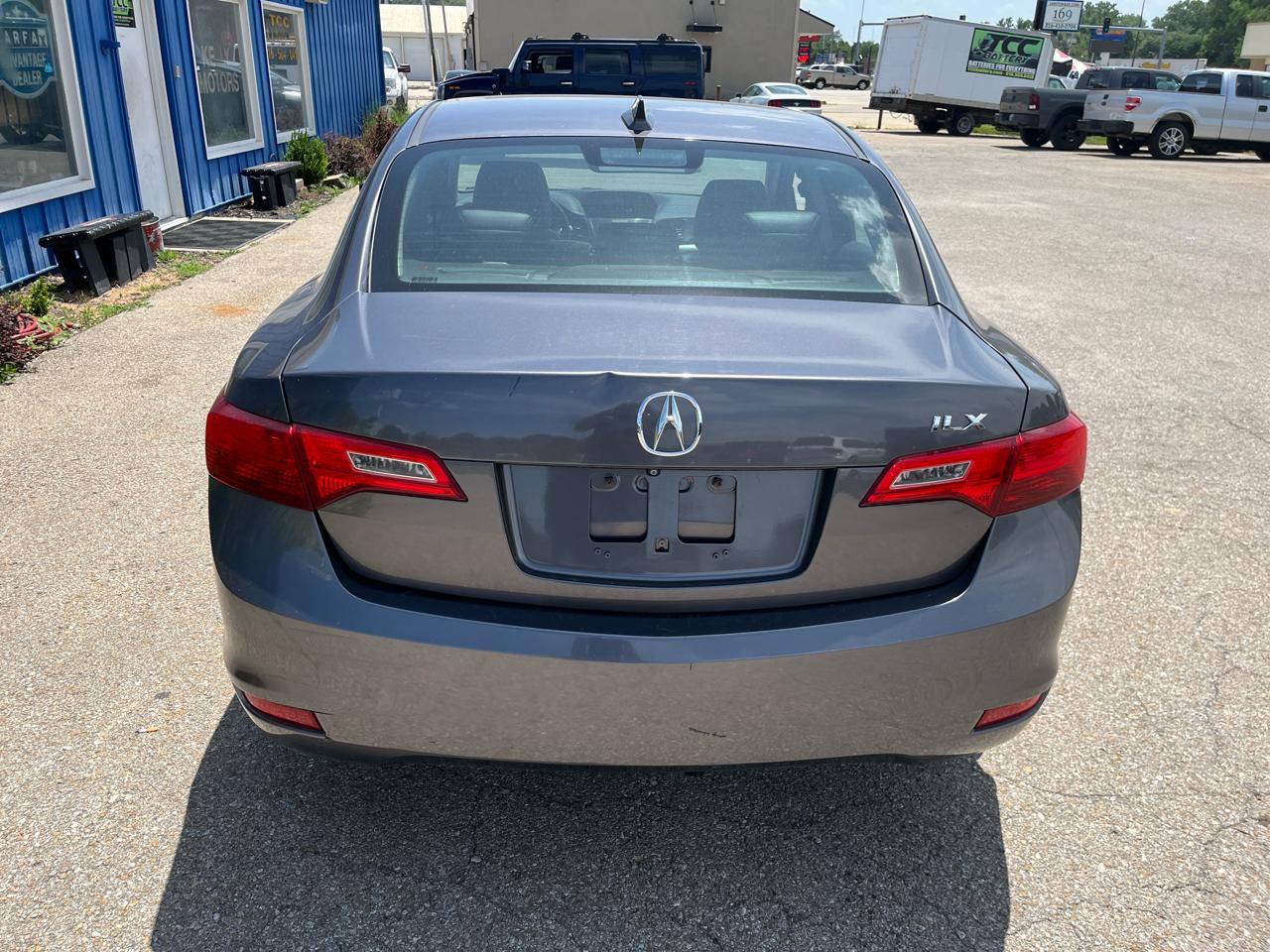 Acura ILX 4dr Sdn 2.0L 2015