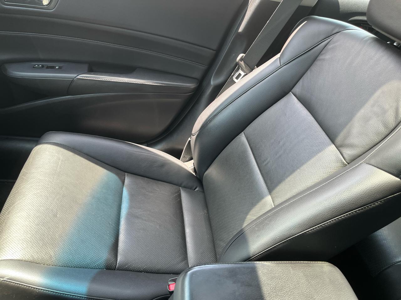 Acura ILX 4dr Sdn 2.0L 2015