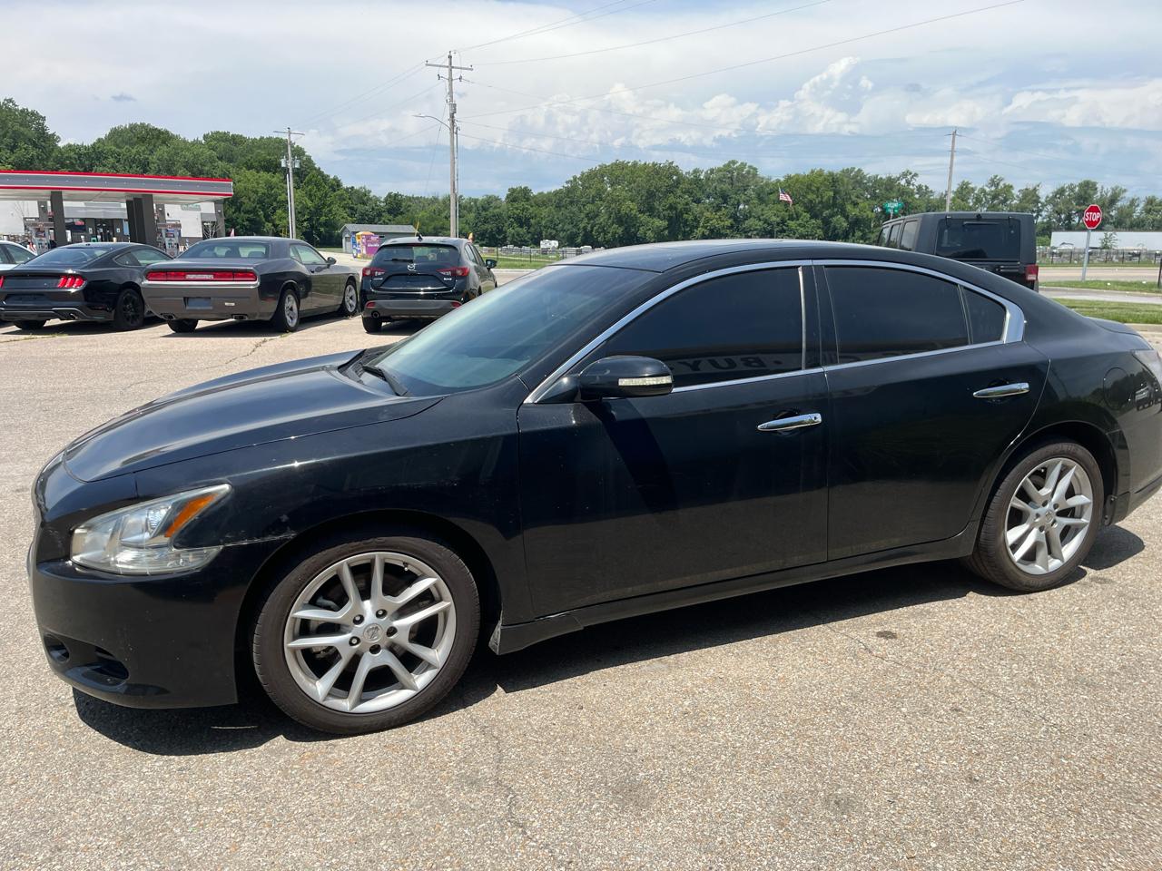 Nissan Maxima 4dr Sdn V6 CVT 3.5 SV 2010