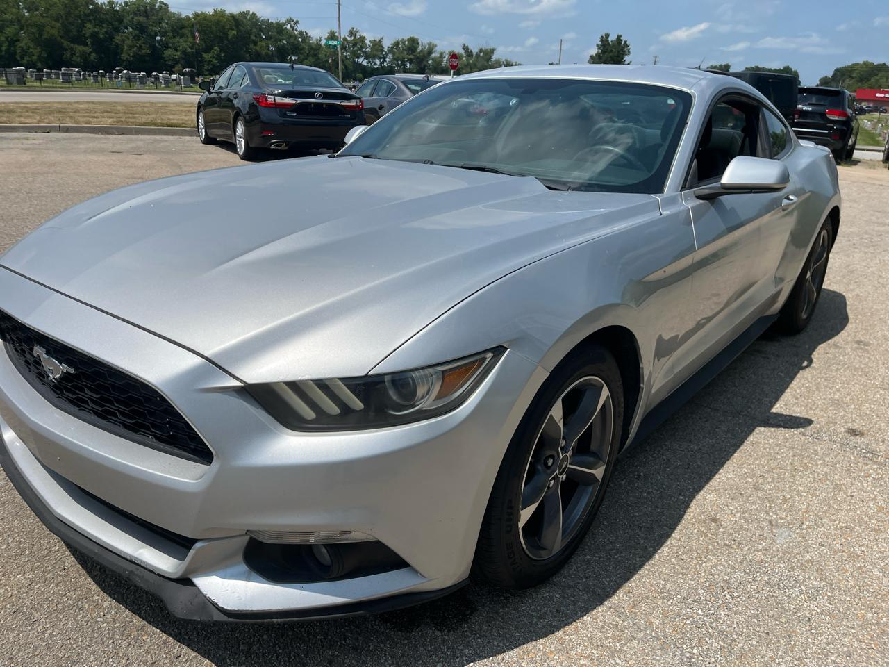 Ford Mustang 2dr Fastback V6 2015