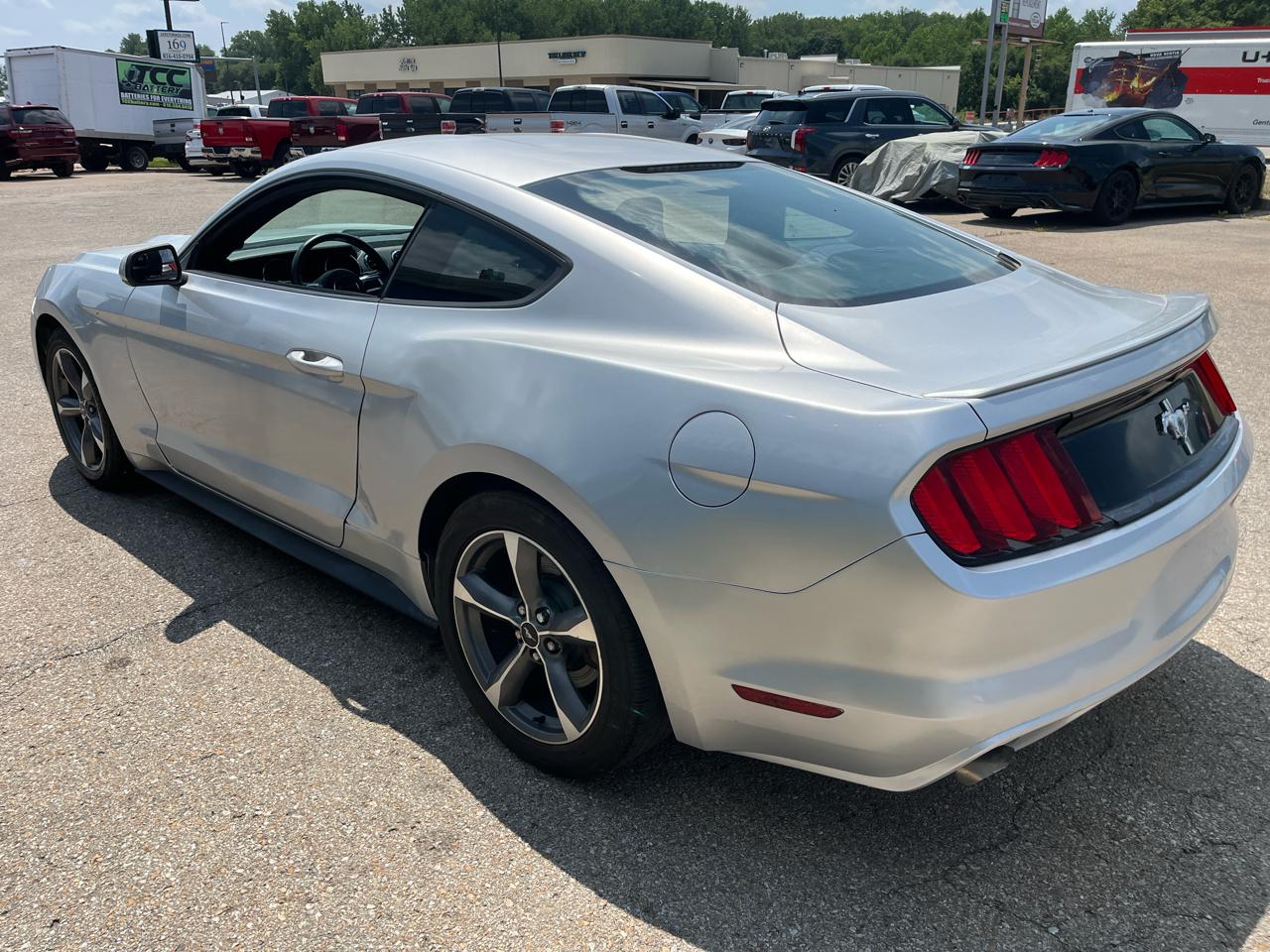 Ford Mustang 2dr Fastback V6 2015