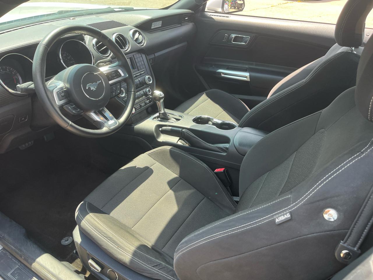 Ford Mustang 2dr Fastback V6 2015