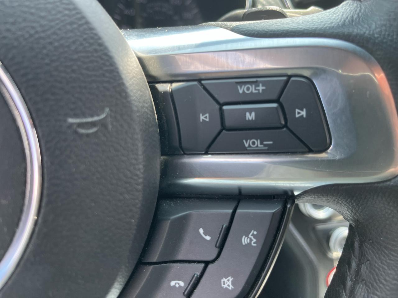 Ford Mustang 2dr Fastback V6 2015