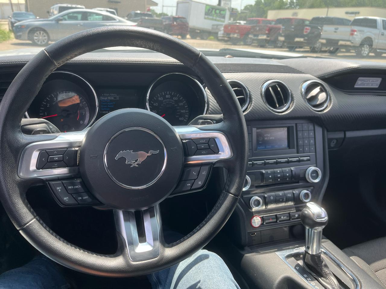Ford Mustang 2dr Fastback V6 2015