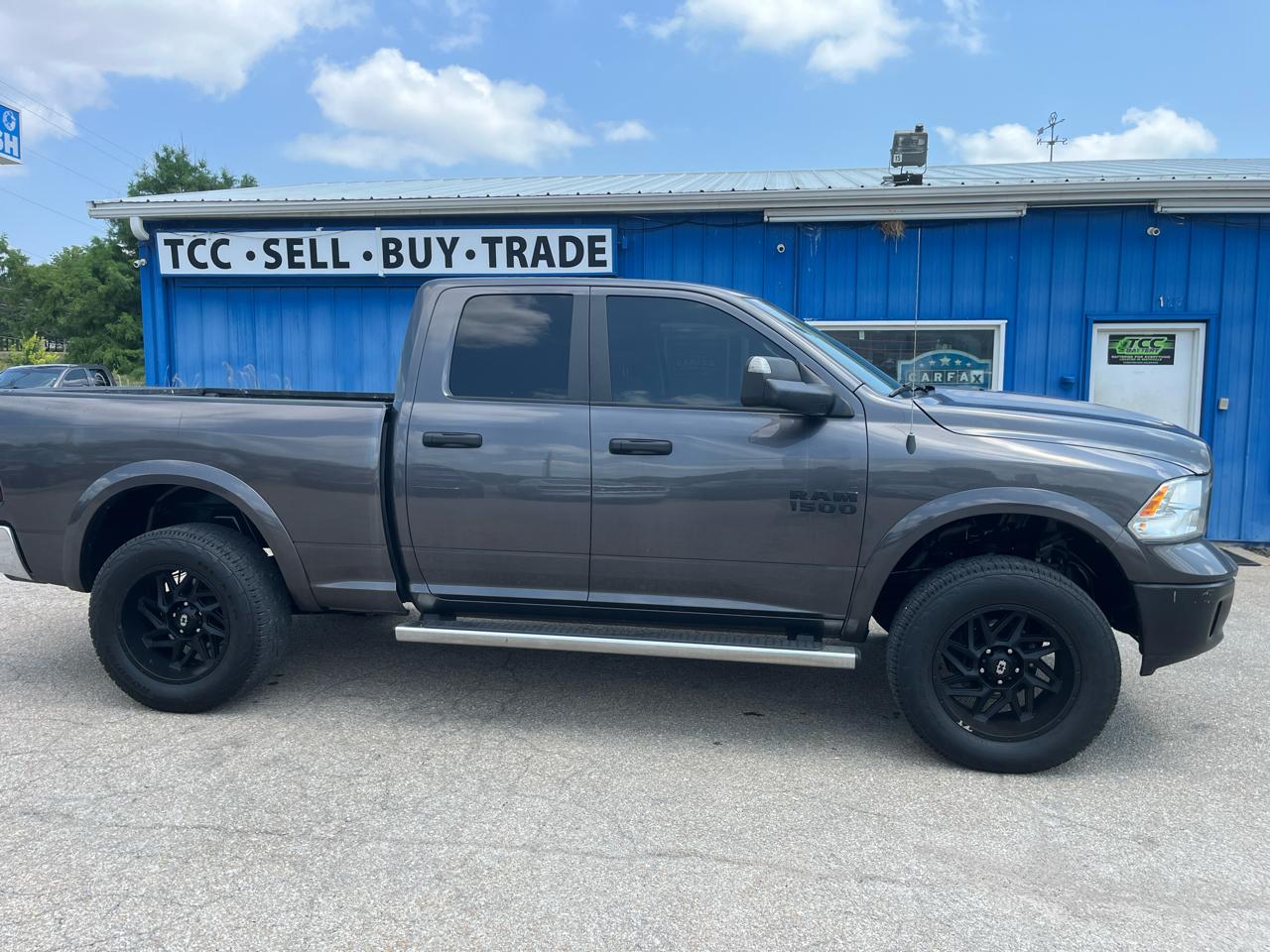 RAM 1500 4WD Quad Cab 140.5" Outdoorsman 2017