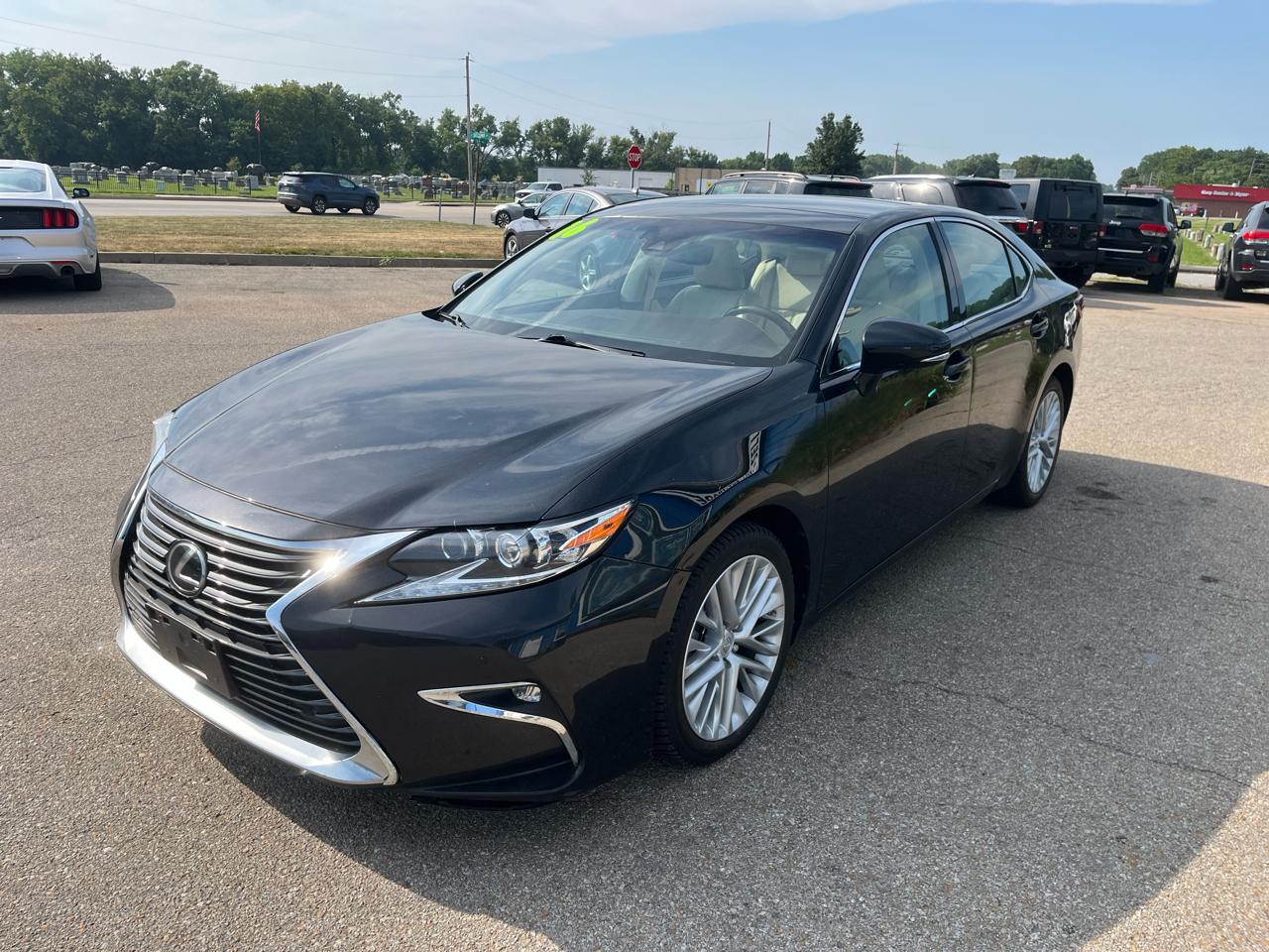 Lexus ES 350 4dr Sdn 2016