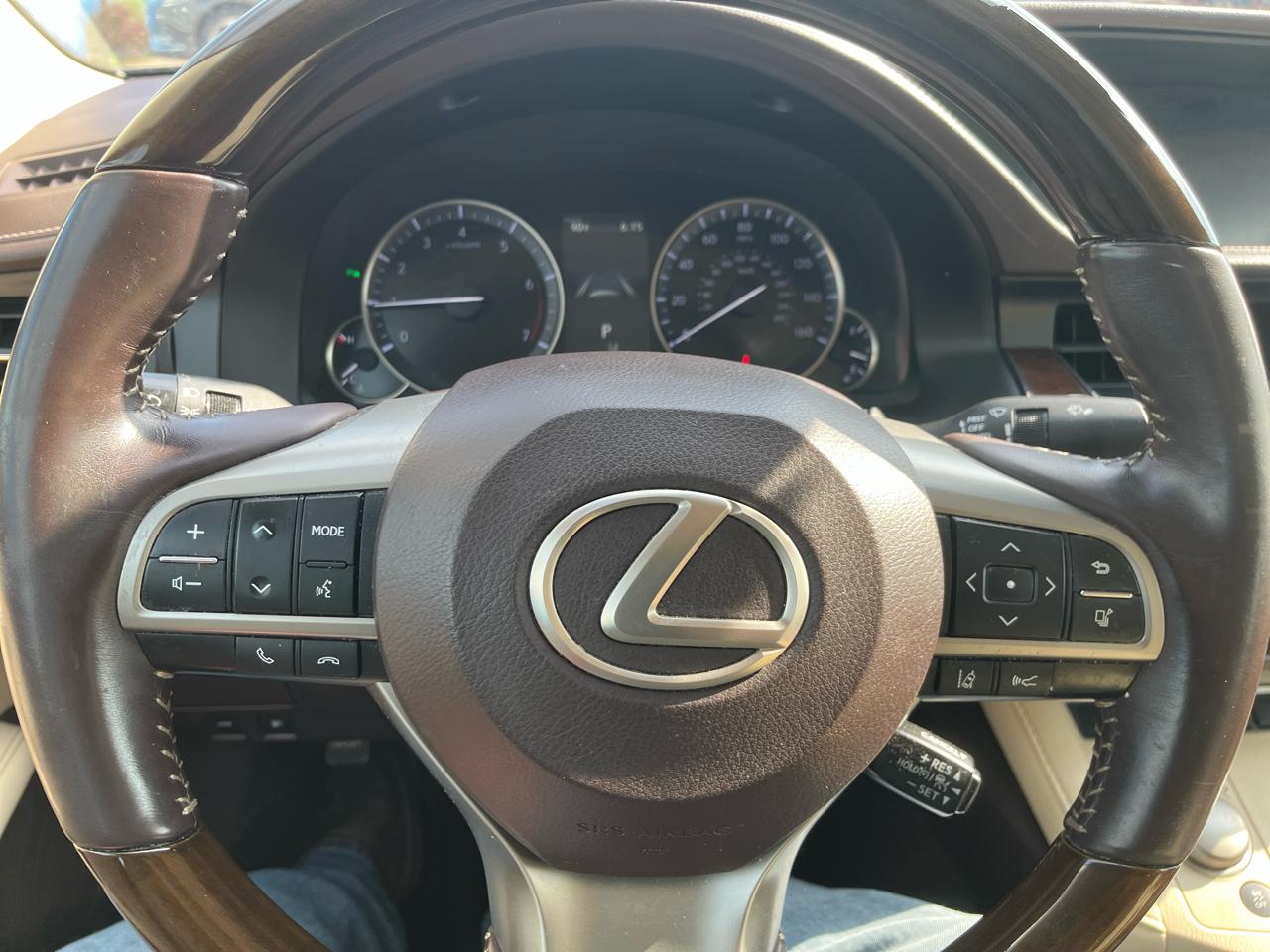 Lexus ES 350 4dr Sdn 2016