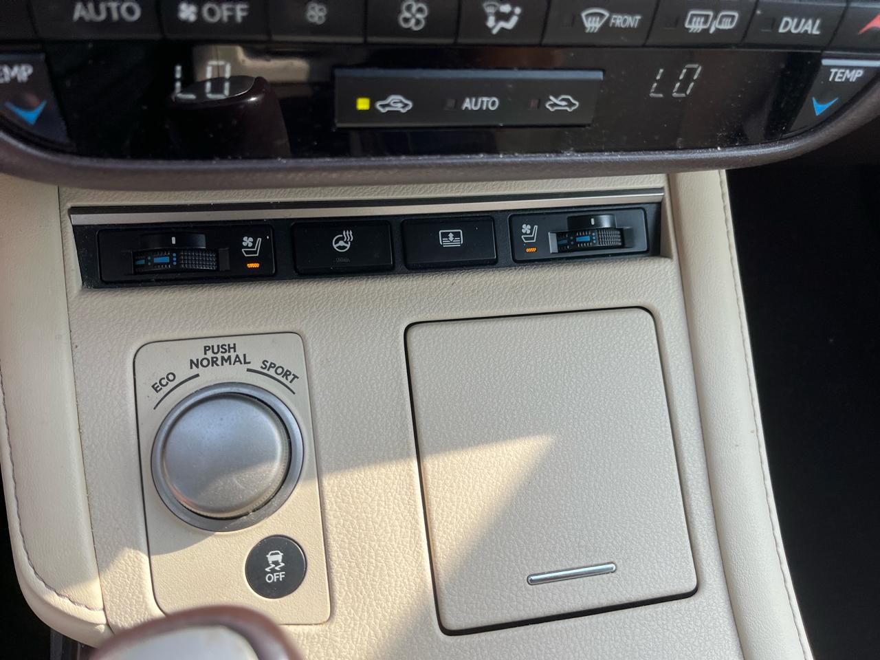 Lexus ES 350 4dr Sdn 2016
