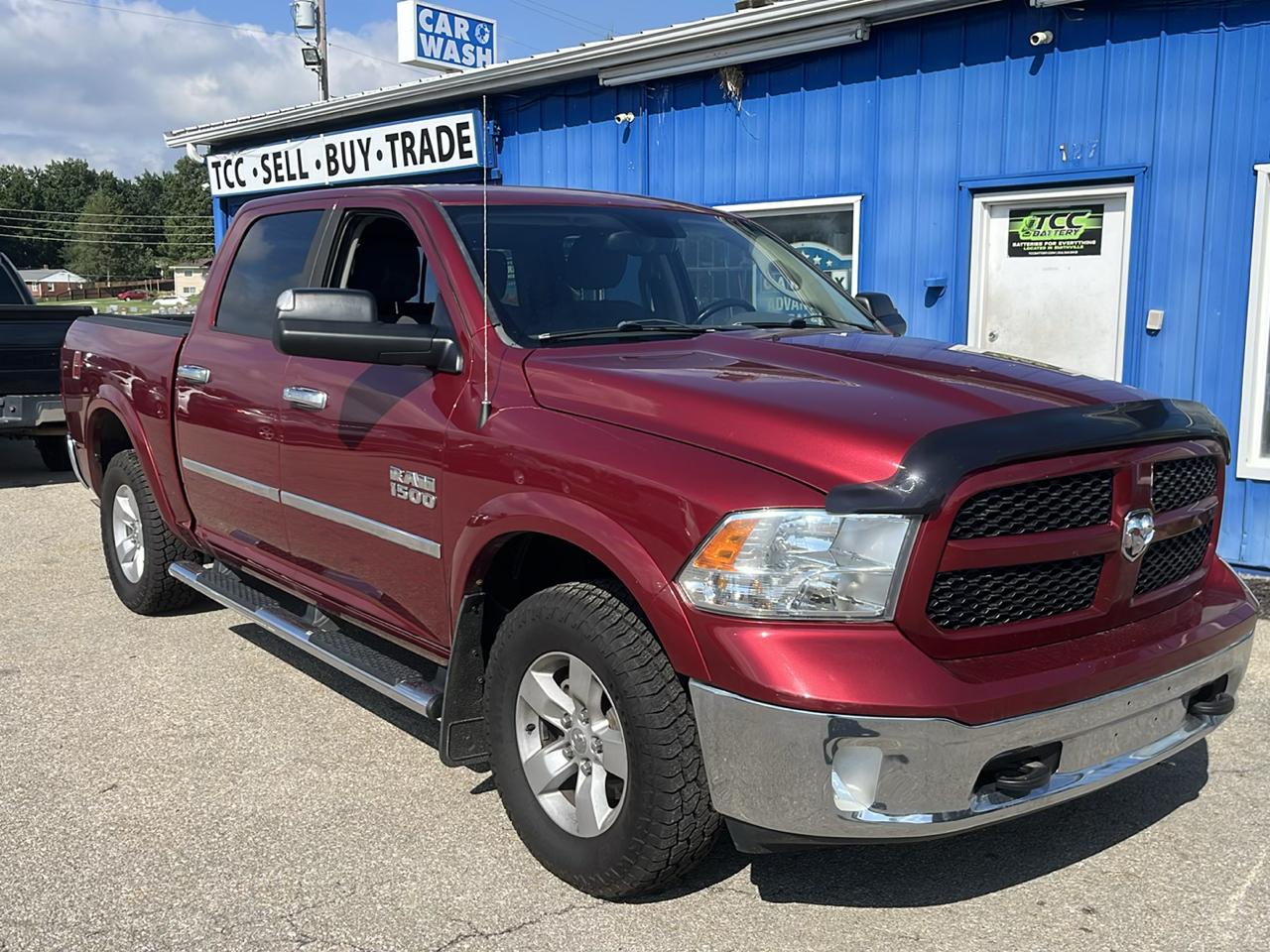 RAM 1500 4WD Crew Cab 140.5" Outdoorsman 2015