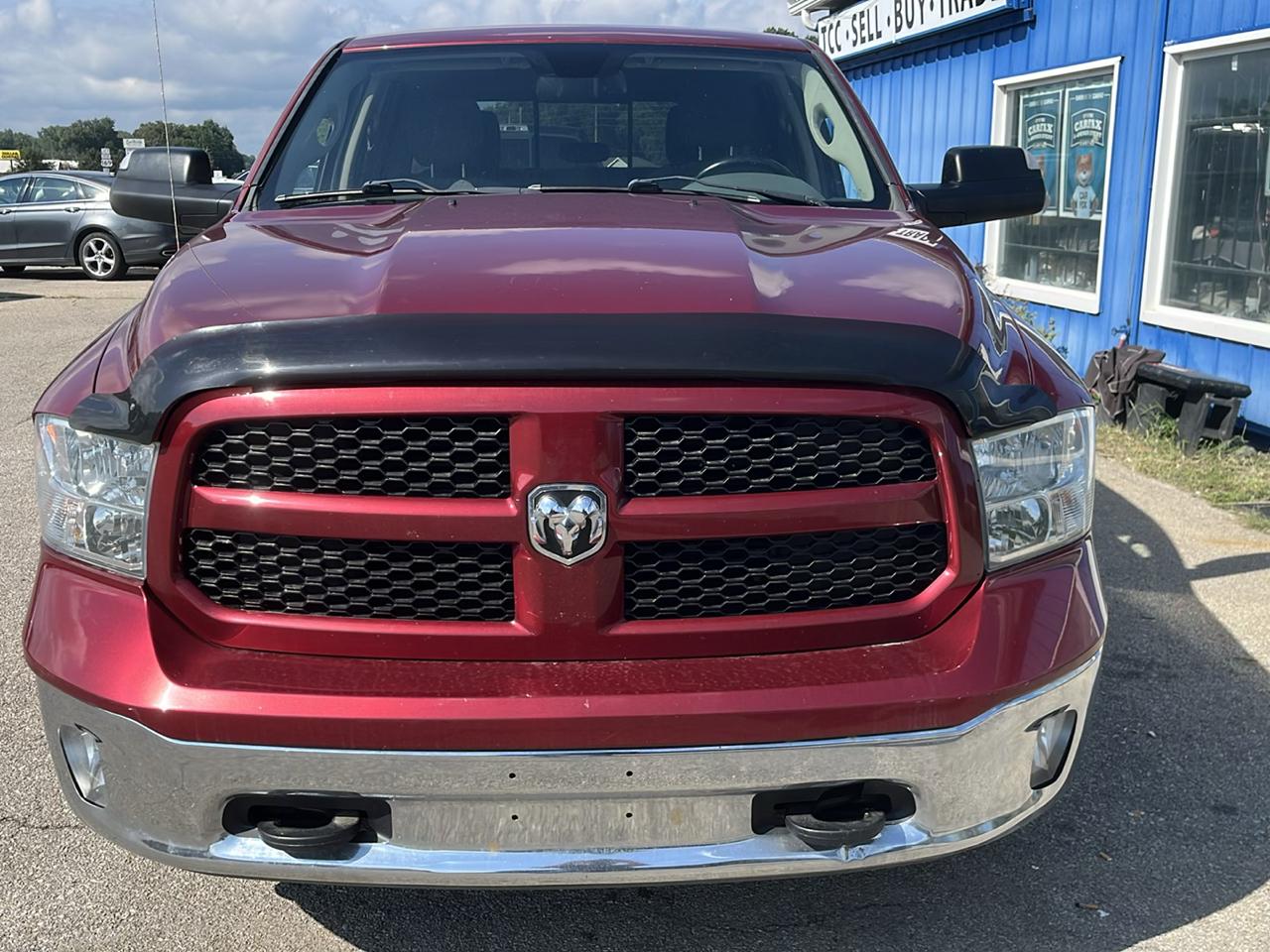 RAM 1500 4WD Crew Cab 140.5" Outdoorsman 2015