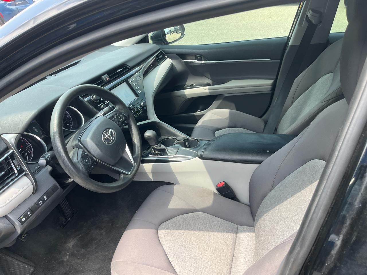 Toyota Camry LE Auto (Natl) 2020