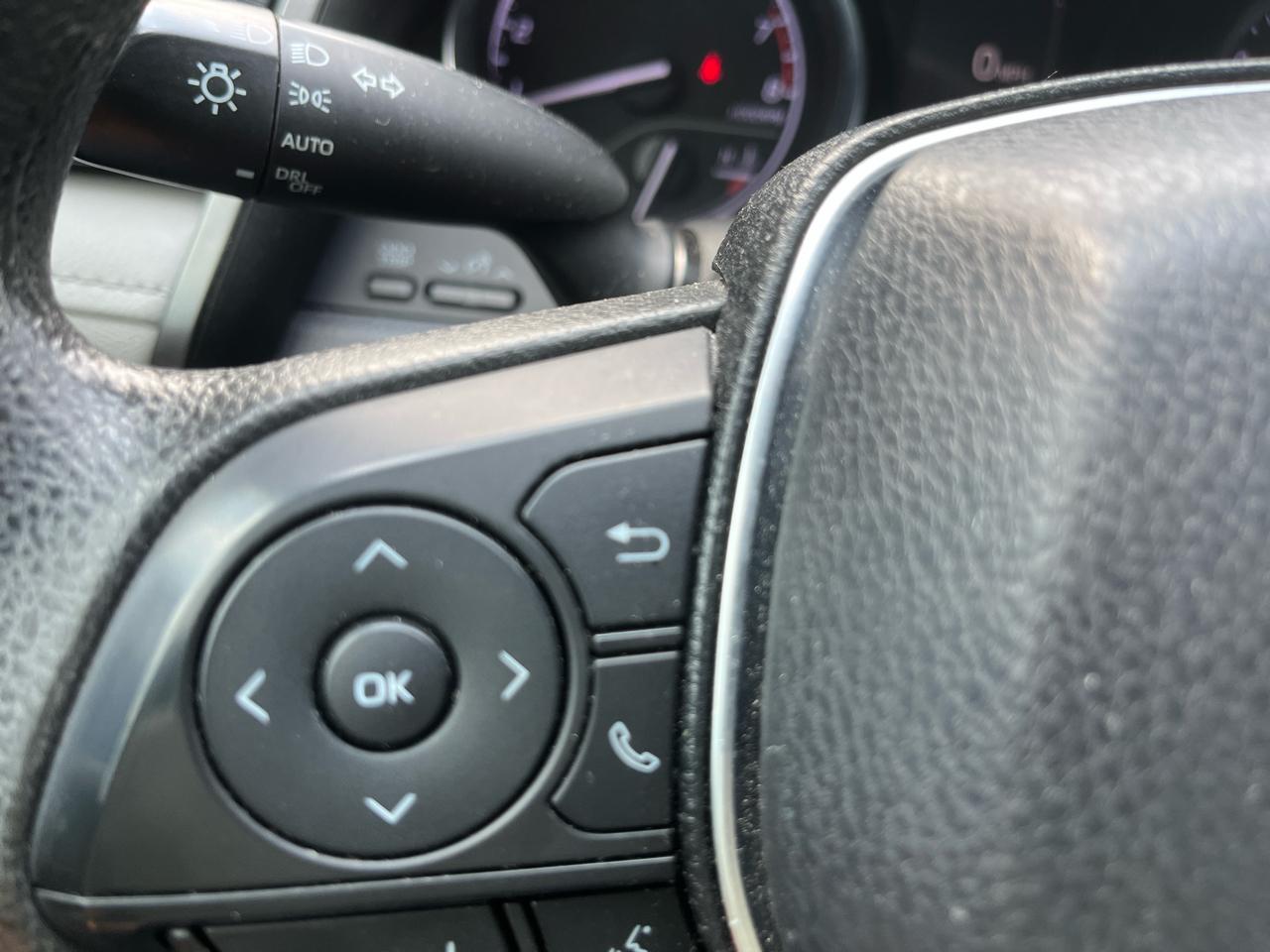 Toyota Camry LE Auto (Natl) 2020