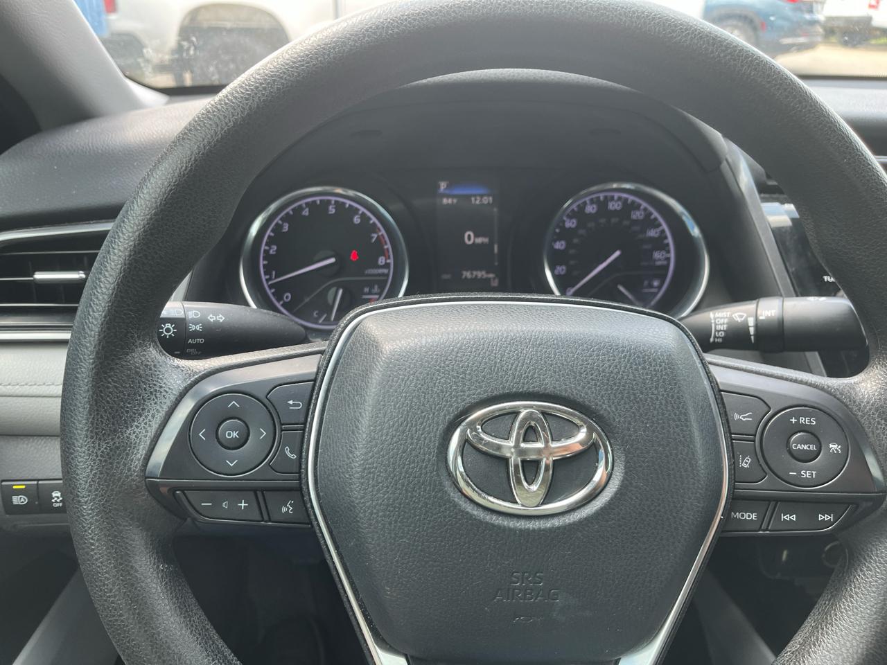 Toyota Camry LE Auto (Natl) 2020