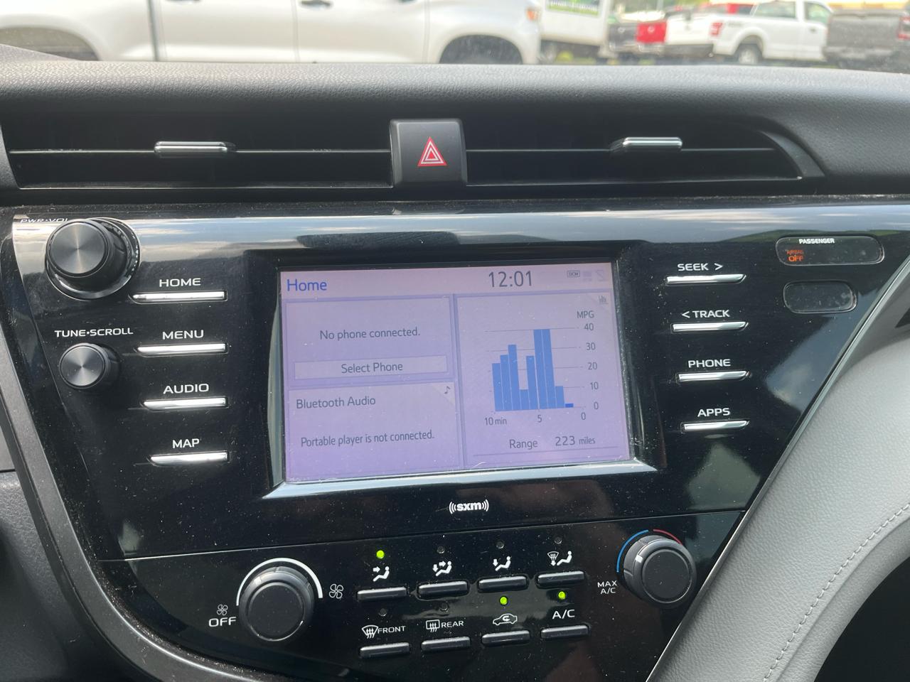 Toyota Camry LE Auto (Natl) 2020