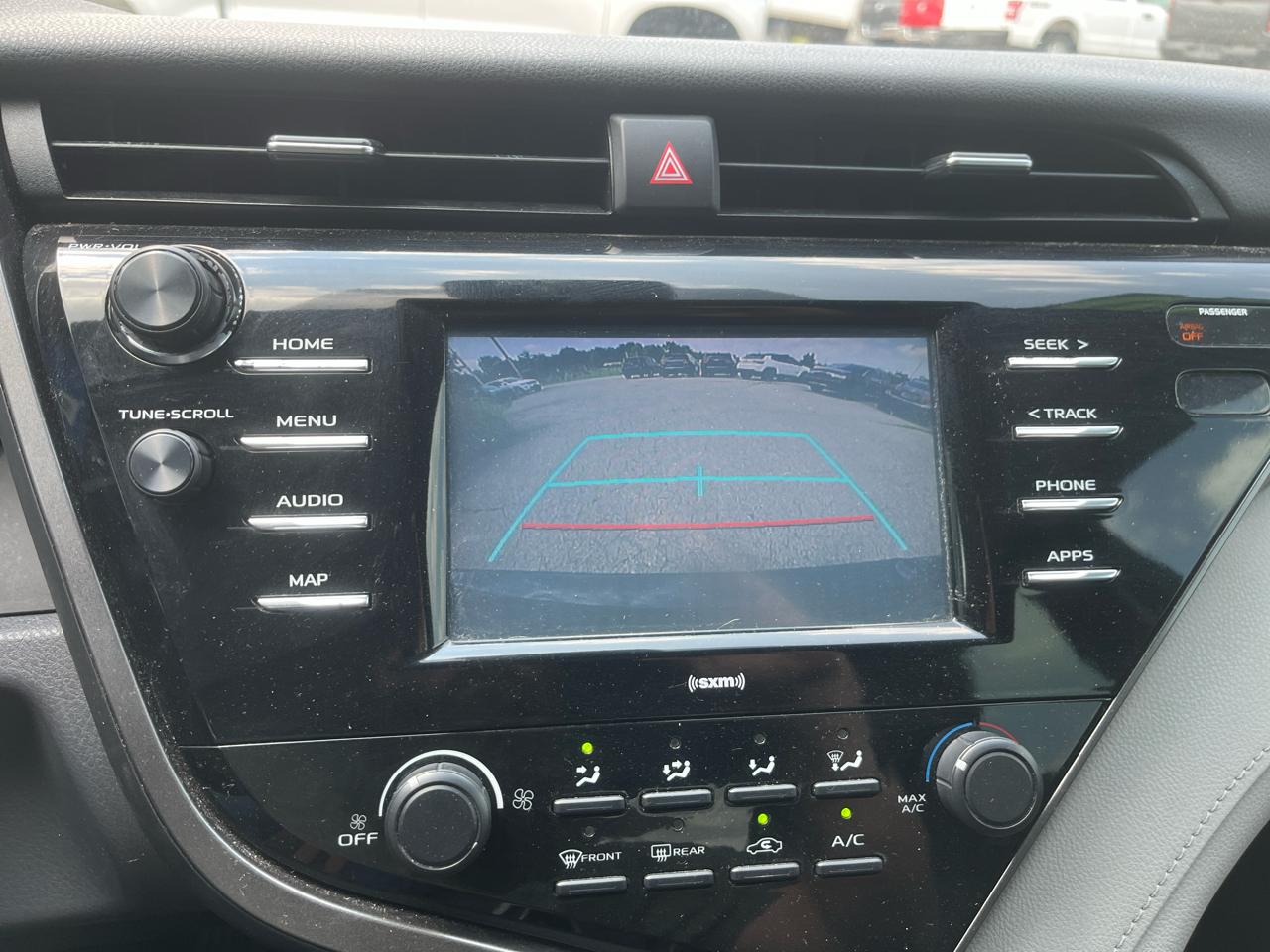 Toyota Camry LE Auto (Natl) 2020