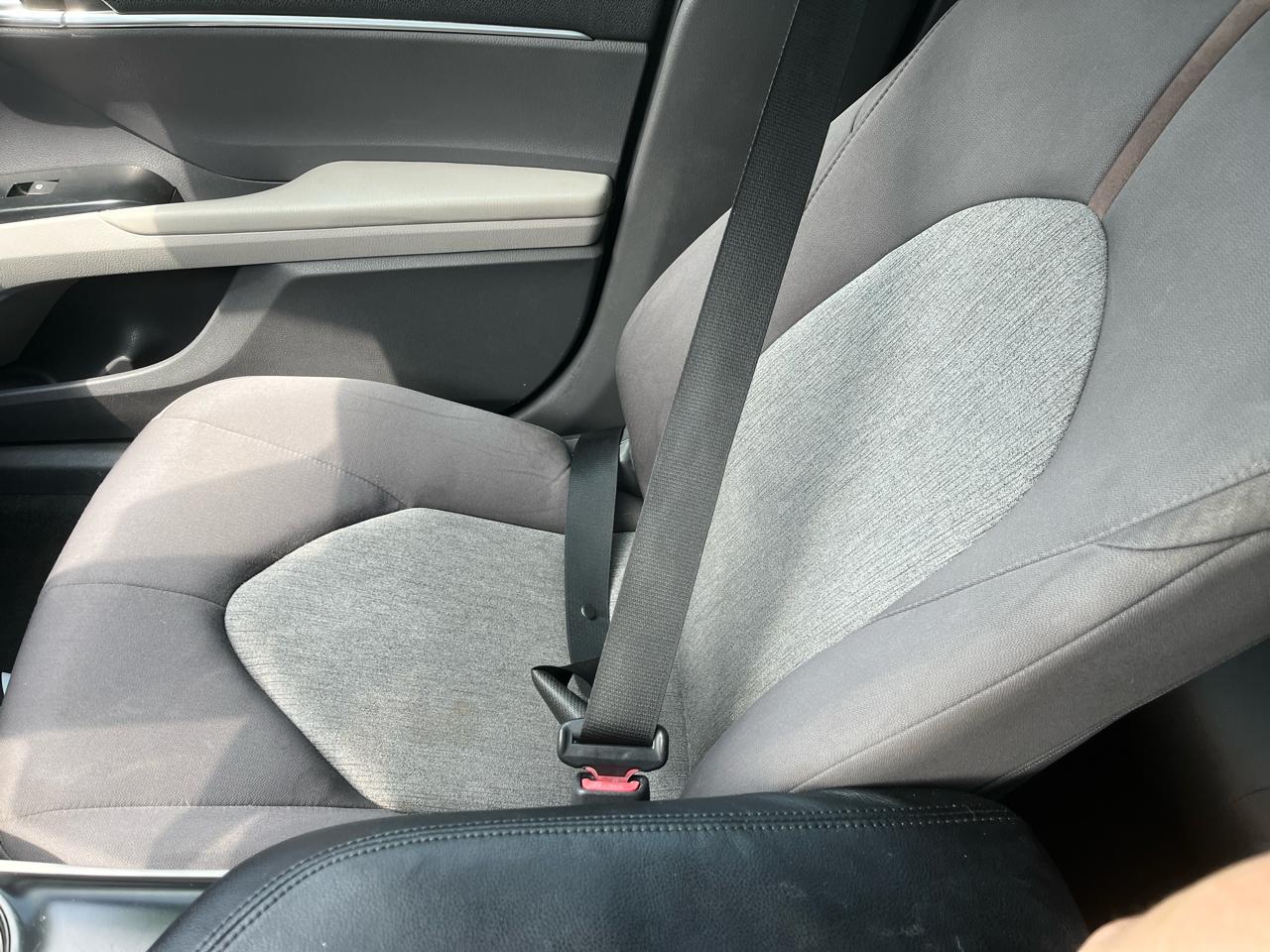 Toyota Camry LE Auto (Natl) 2020