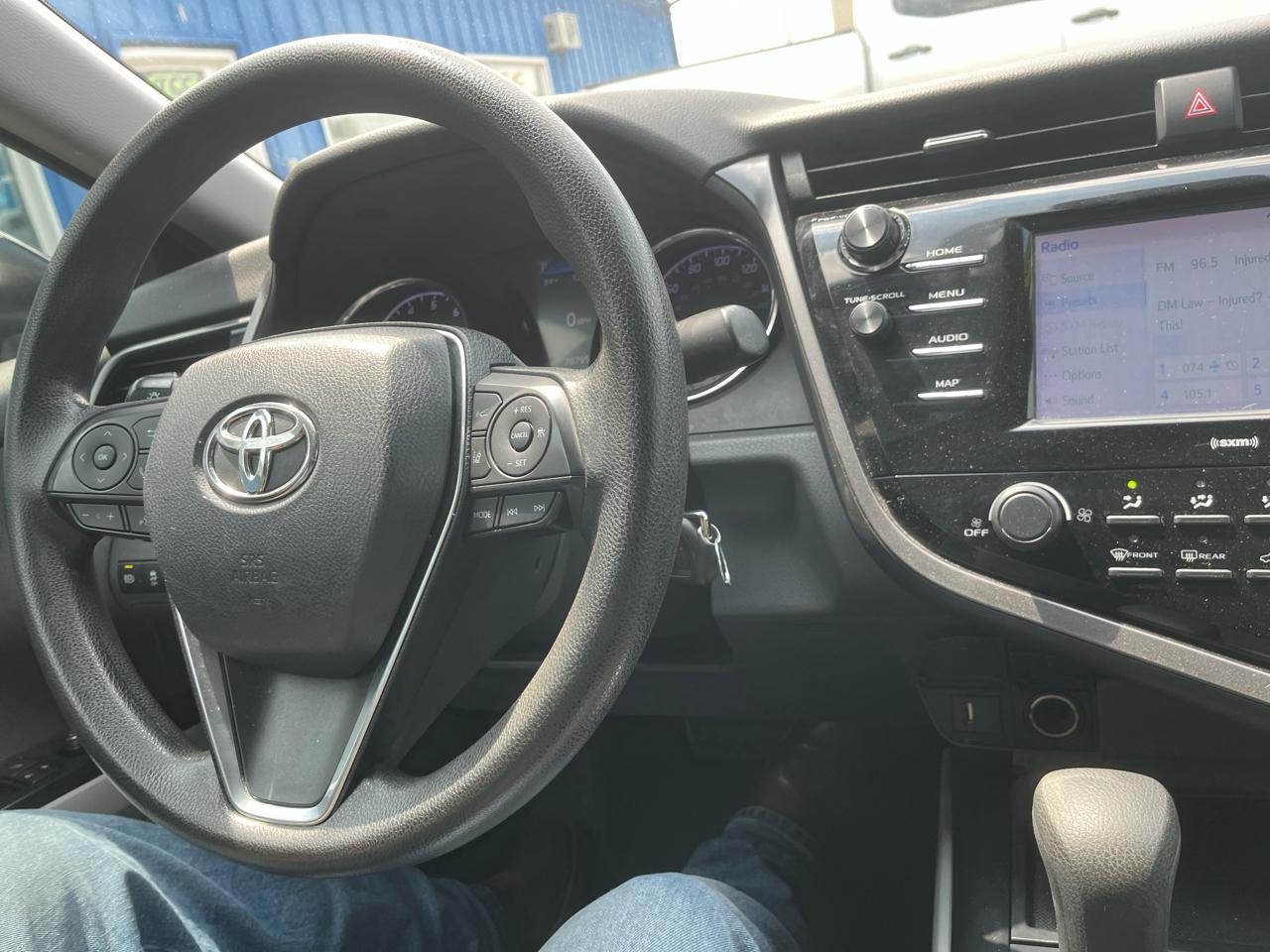 Toyota Camry LE Auto (Natl) 2020