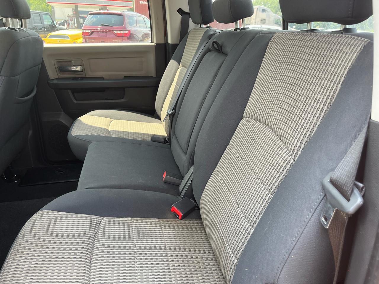 RAM 1500 2WD Crew Cab 140.5" Big Horn 2012