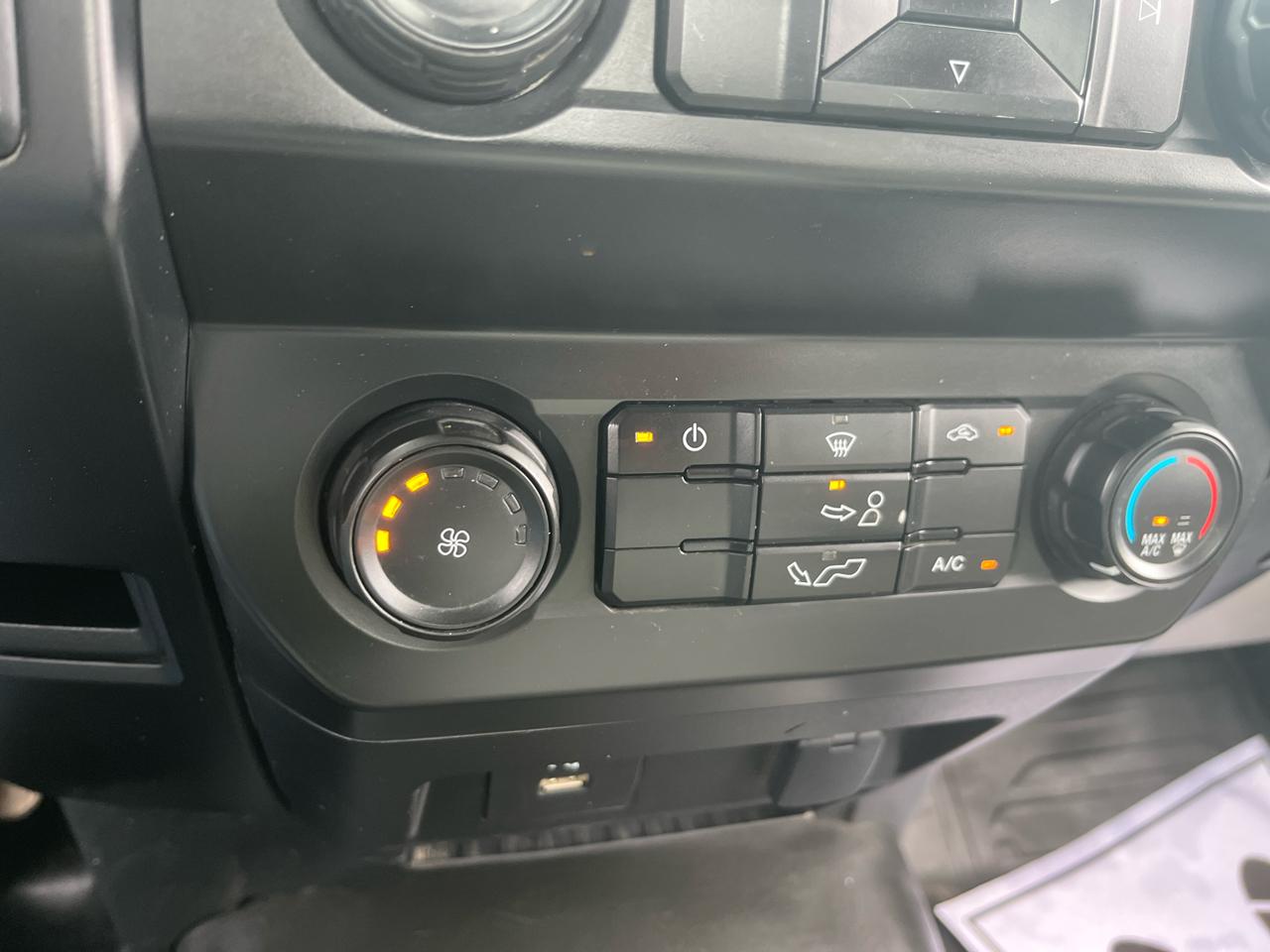 Ford F-150 XLT 4WD Reg Cab 8' Box 2020