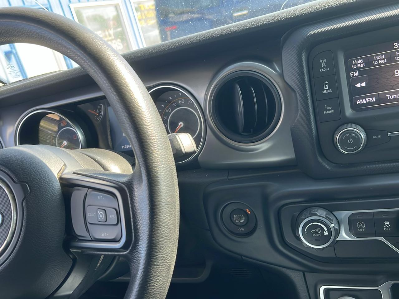 Jeep Wrangler Unlimited Sport 4x4 2021