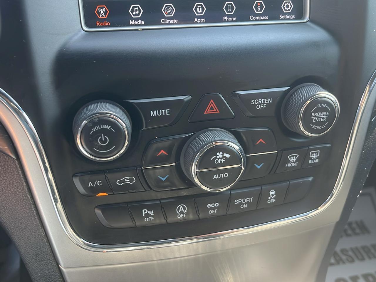 Jeep Grand Cherokee Laredo 4x4 *Ltd Avail* 2018