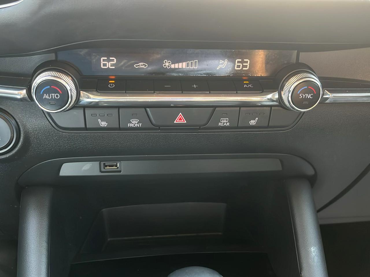 Mazda Mazda3 Sedan FWD w/Preferred Pkg 2019