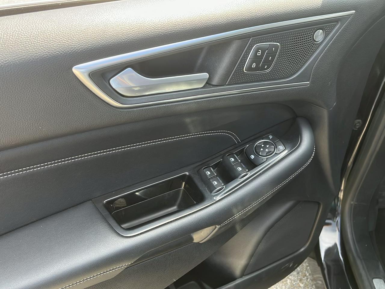 Ford Edge Titanium FWD 2019