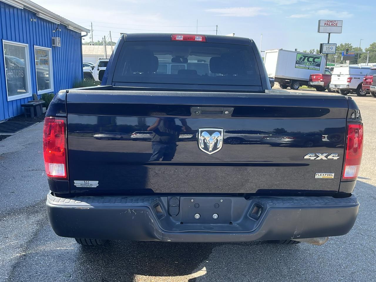RAM 1500 Tradesman 4x4 Crew Cab 5'7" Box 2018