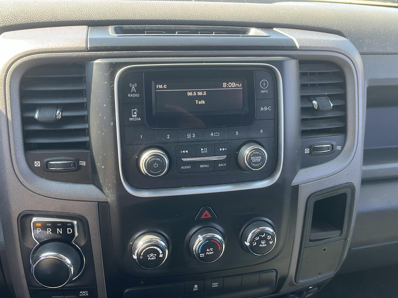 RAM 1500 Tradesman 4x4 Crew Cab 5'7" Box 2018
