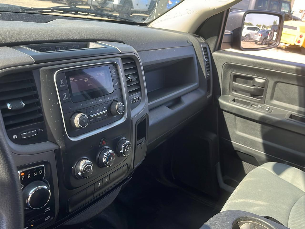 RAM 1500 Tradesman 4x4 Crew Cab 5'7" Box 2018